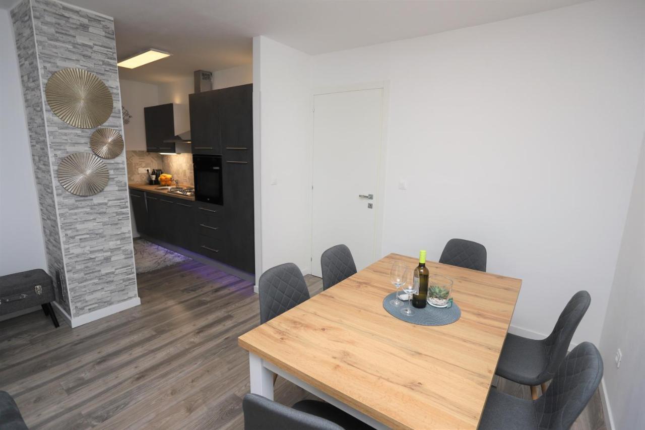 פורץ Apartman Perla Deluxe מראה חיצוני תמונה