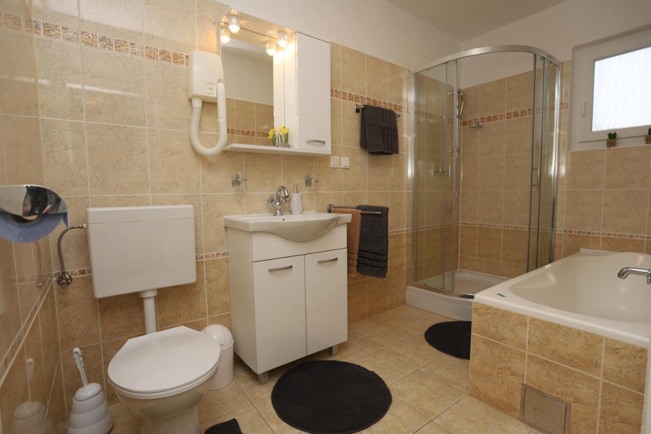 פורץ Apartman Perla Deluxe מראה חיצוני תמונה