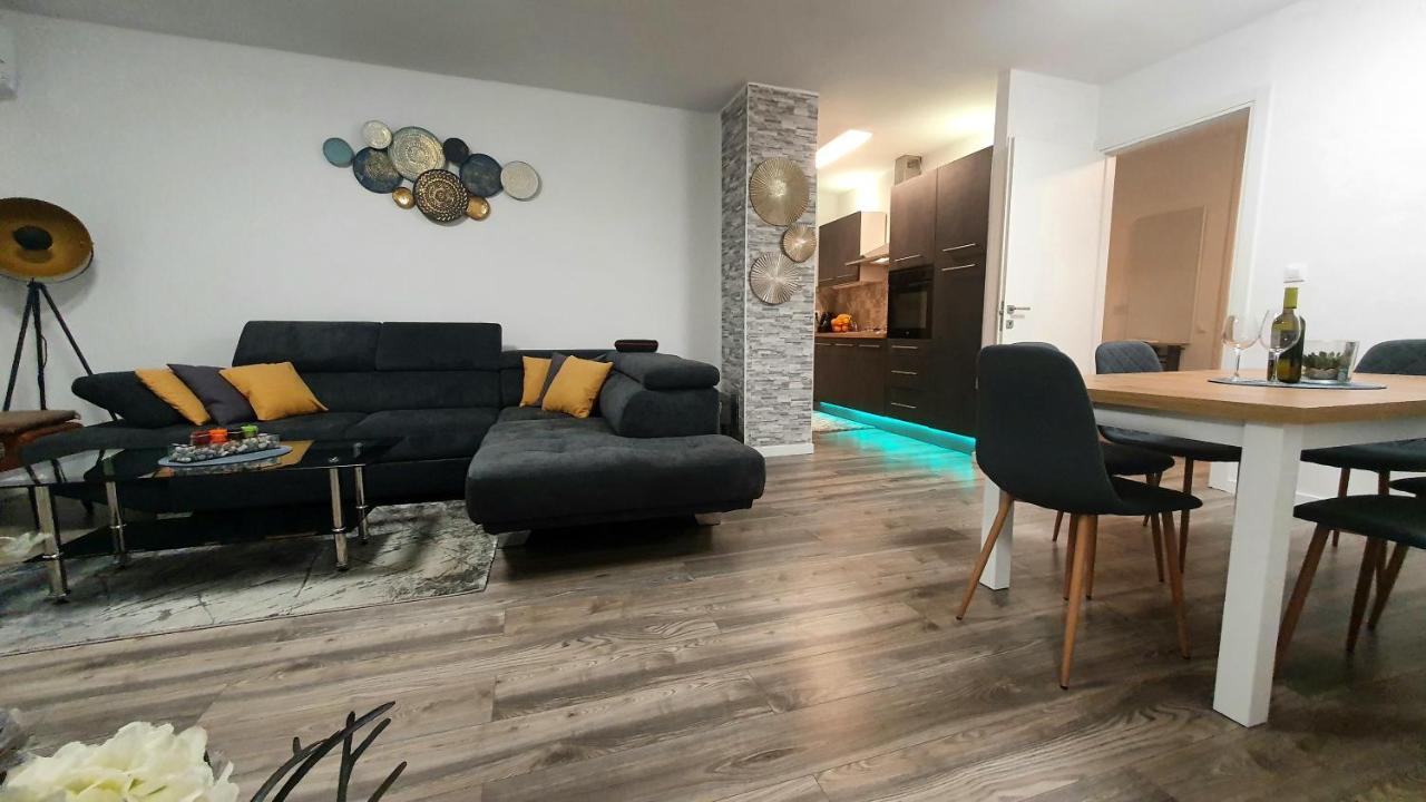 פורץ Apartman Perla Deluxe מראה חיצוני תמונה