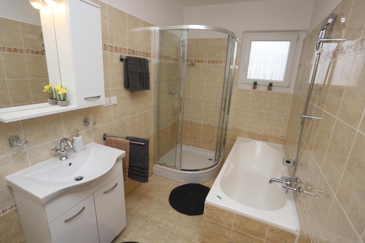 פורץ Apartman Perla Deluxe מראה חיצוני תמונה